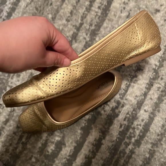 Nordstrom Rack Women’s Gold Alba Flats Square Toed Shoes Perforated Design - Picture 8 of 9